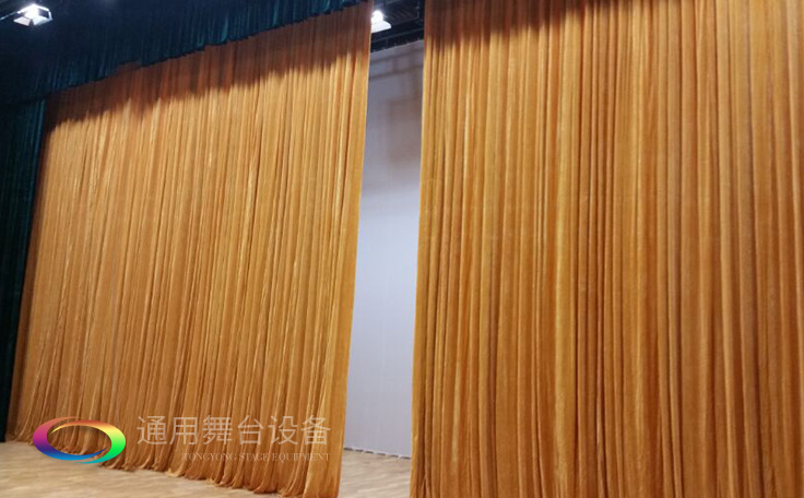 大幕類型、開啟方式！泰州舞臺大幕廠家——通用舞臺吊桿，主要用于演出開始、結(jié)束的舞臺啟閉,有時也用作場幕使用