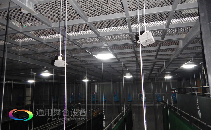 電動吊桿裝置升降速度、撓度、噪聲、定位精度及負(fù)荷試驗測試方法