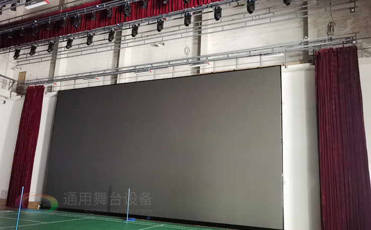 廣州黃花崗禮堂選擇通用舞臺(tái)！禮堂幕布、舞臺(tái)吊桿、舞臺(tái)燈光項(xiàng)目圓滿竣工！