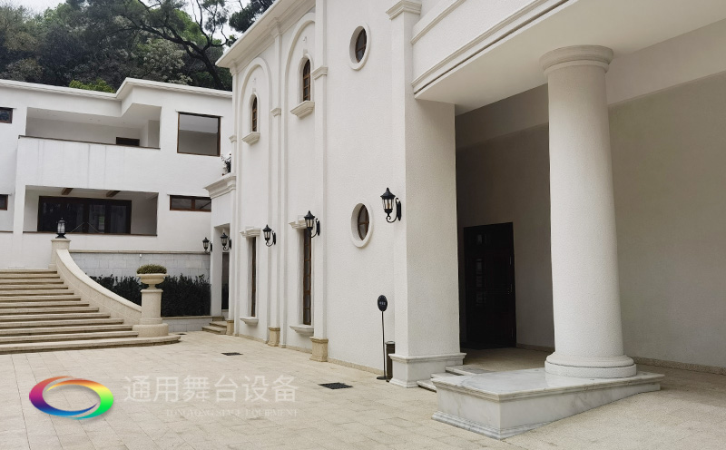 泰州通用舞臺設(shè)備、舞臺吊桿幕布承建廣州南方劇院舞臺項(xiàng)目